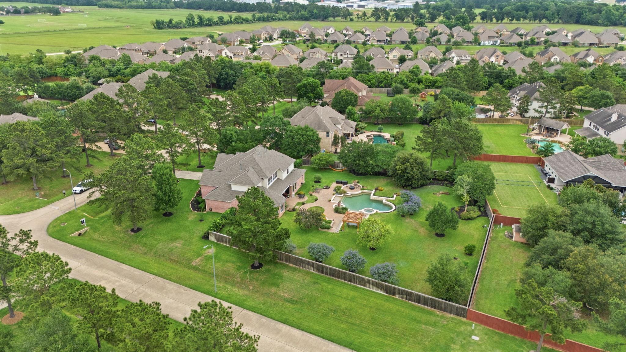 15 White Meadow Court