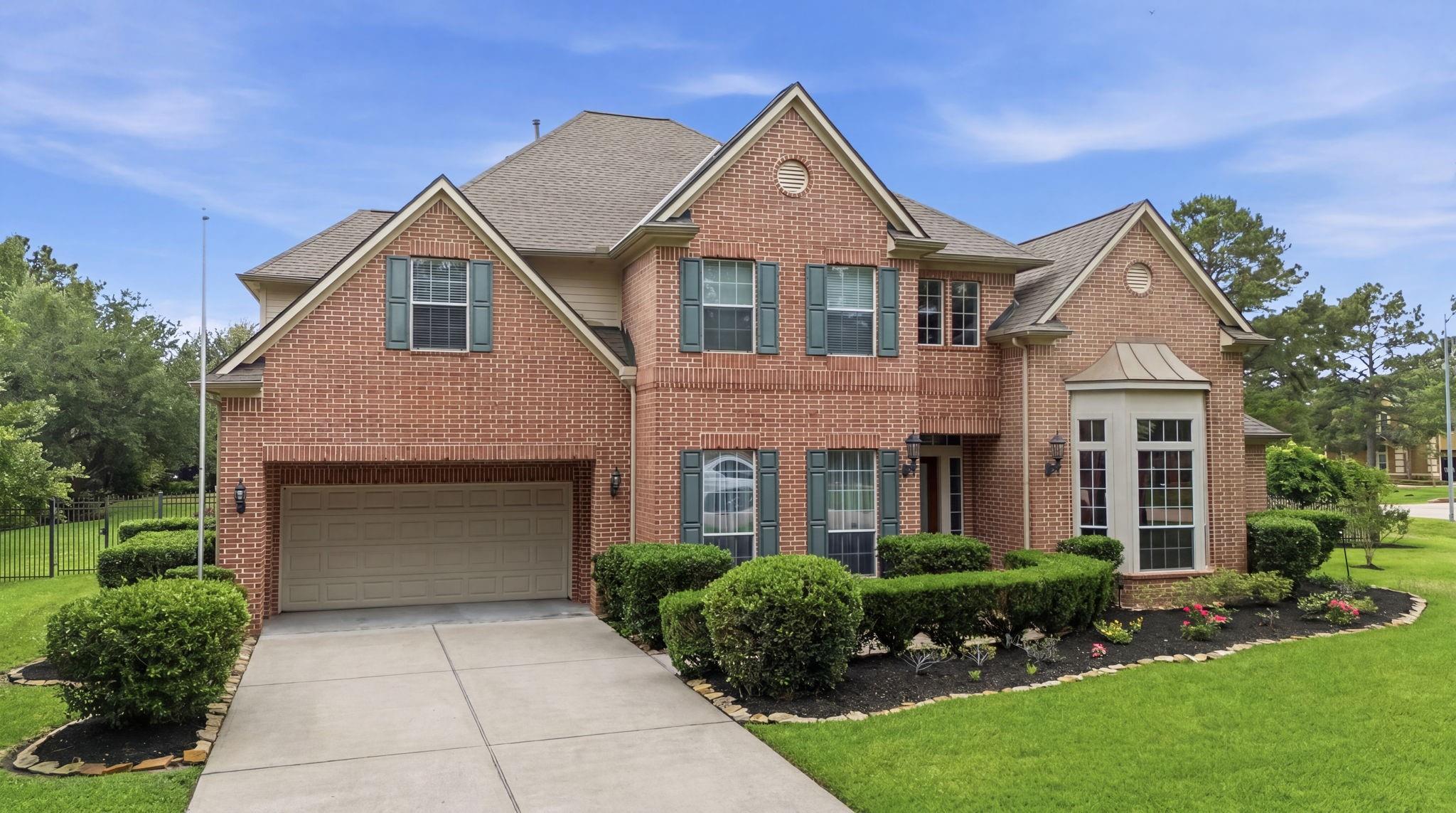 15 White Meadow Court