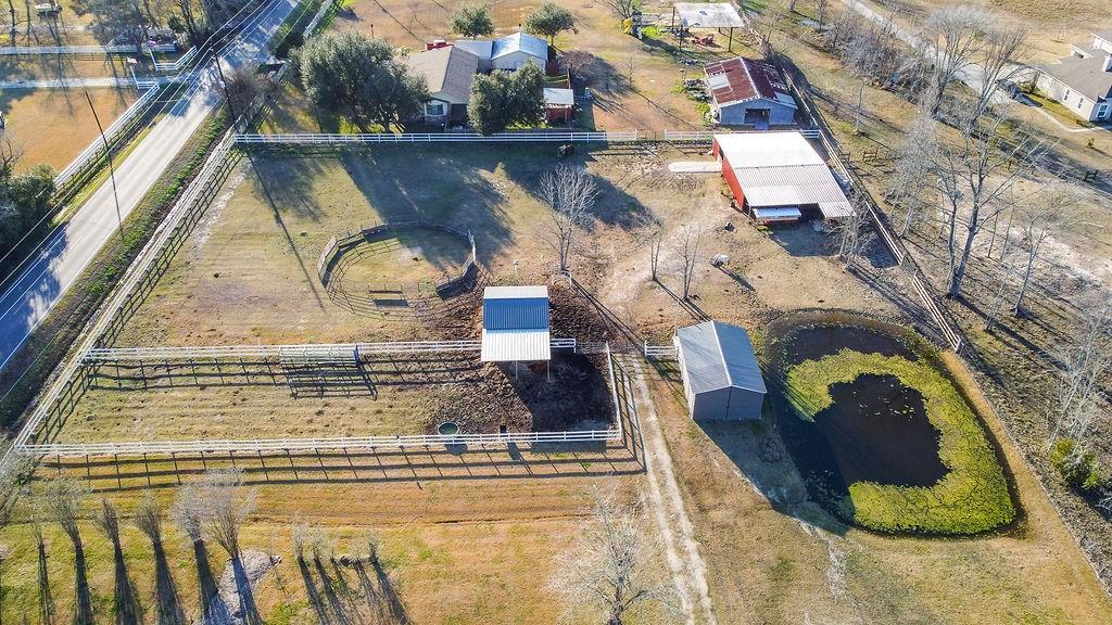 2827 Louis Road
