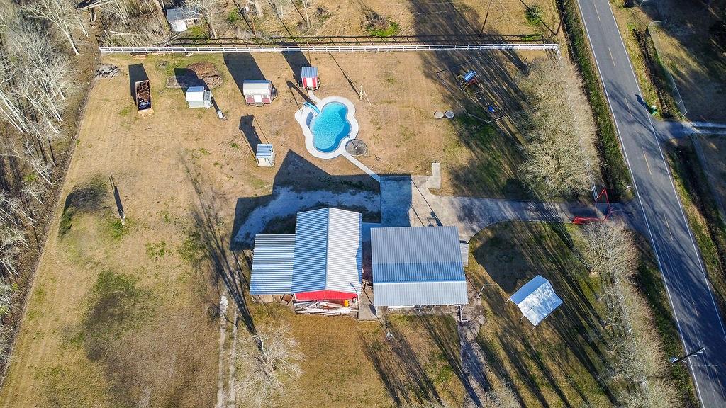 2827 Louis Road