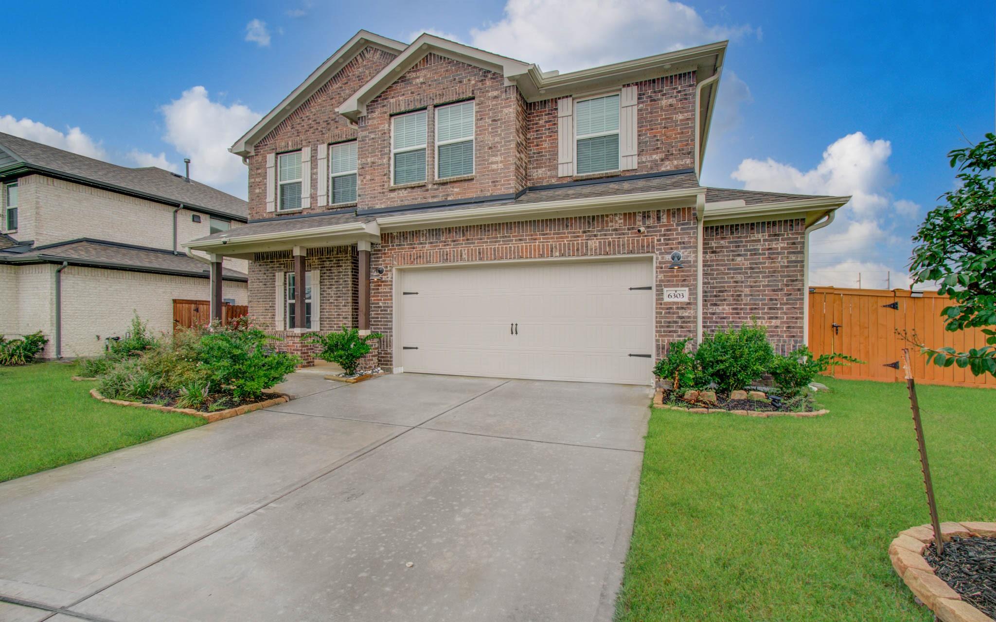 6303 Spanish Moss Drive
