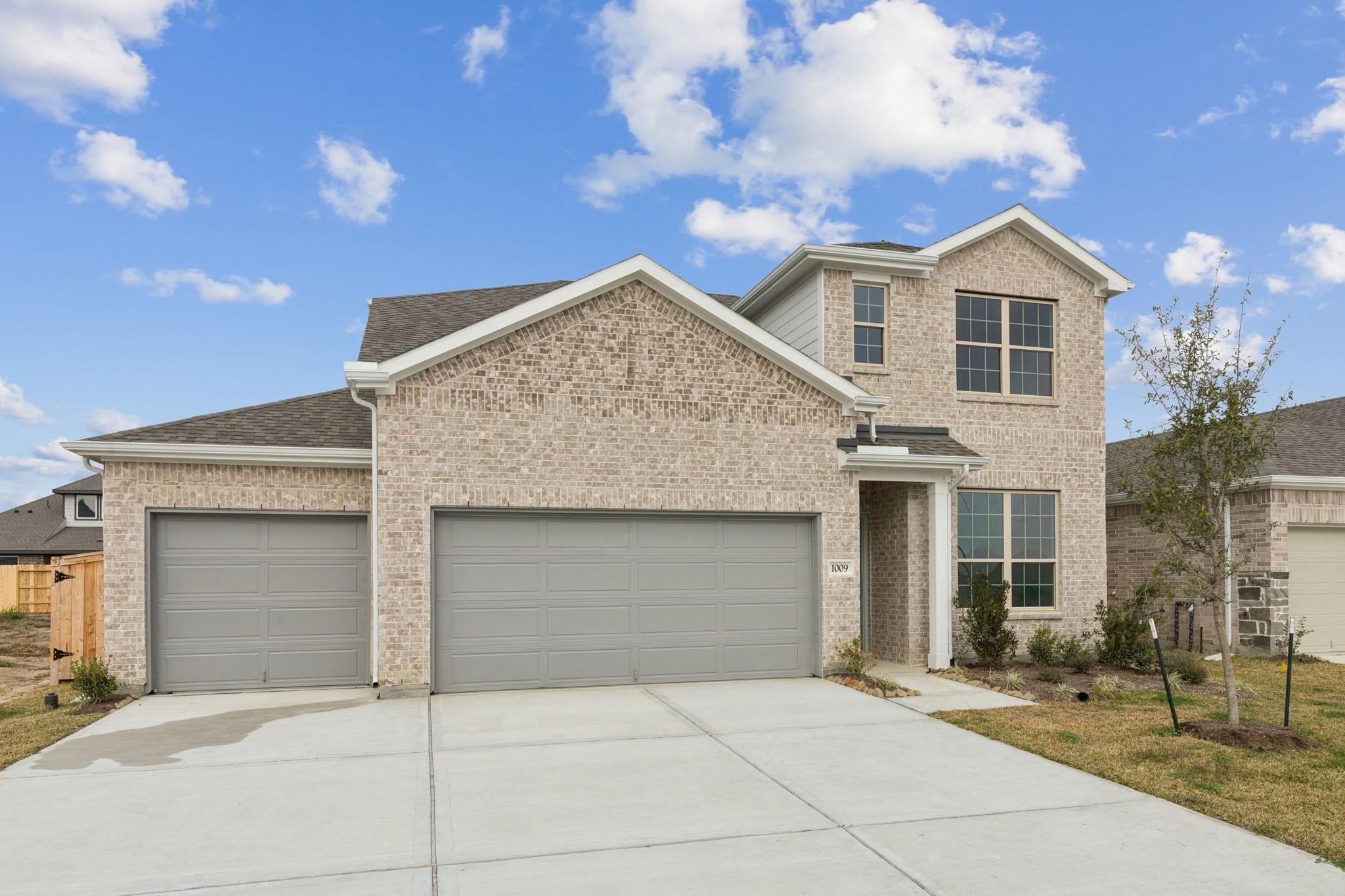 1009 S Oakhurst Drive