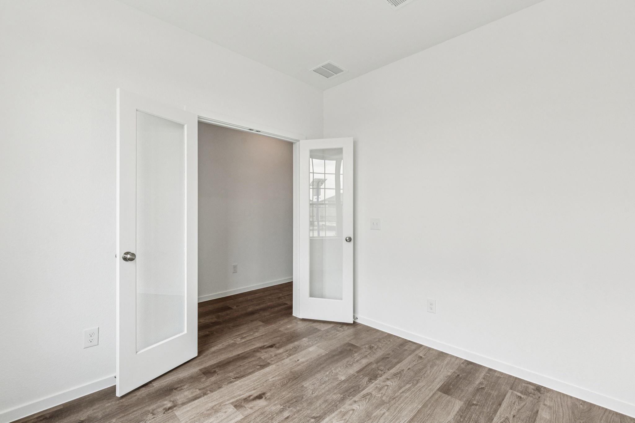 1009 S Oakhurst Drive