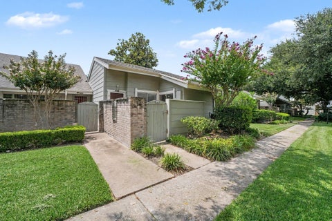 Photo of 13010 Greenway Chase Court #3010, Houston, TX 77072 (MLS # 67139150)
