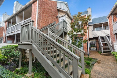 Photo of 2829 Timmons Lane #146, Houston, TX 77027 (MLS # 70421959)