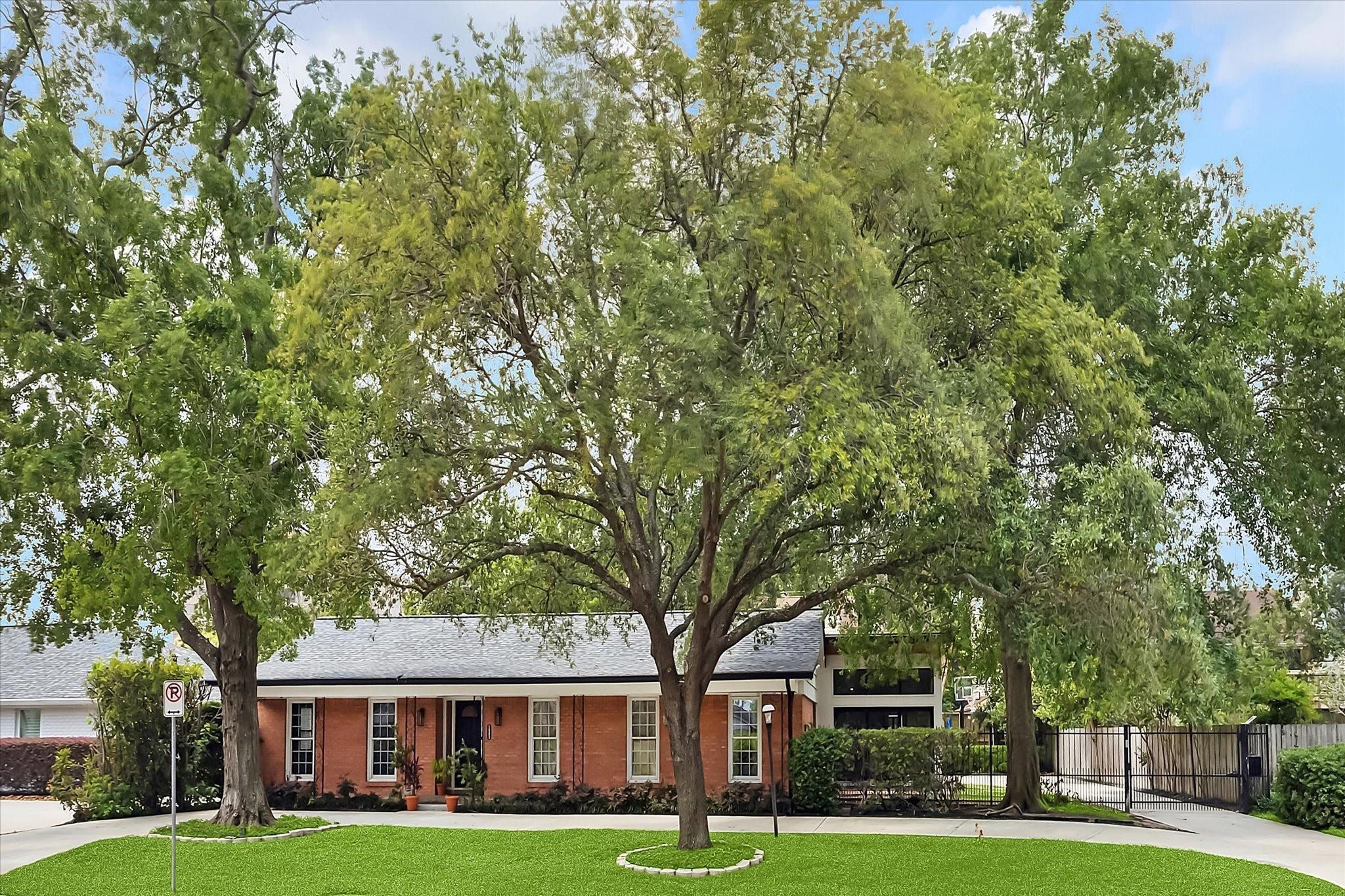 1902 Chimney Rock Road