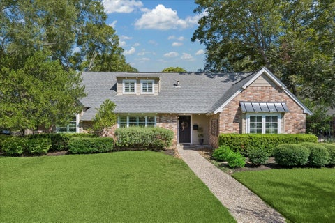 Photo of 14318 Chadbourne Drive, Houston, TX 77079 (MLS # 48973817)