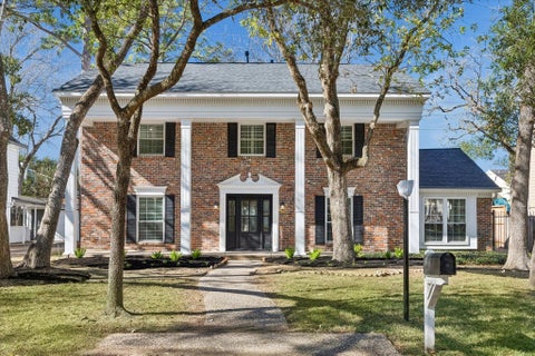 Photo of 727 Langwood Drive, Houston, TX 77079 (MLS # 39780205)