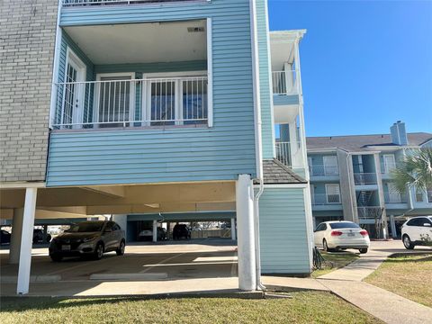 Photo of 18617 Egret Bay Boulevard #1001, Webster, TX 77058 (MLS # 57950355)