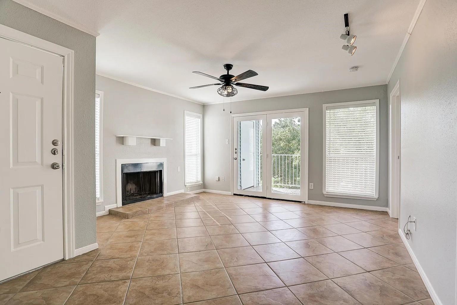 18617 Egret Bay Boulevard 1001