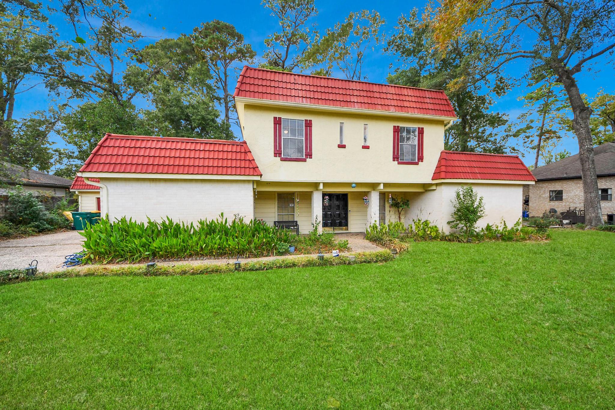 17 Winged Foot Drive