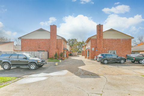 Multifamily For Sale - 9217 Carousel Lane<br/> Harris County, Houston, TX 77080