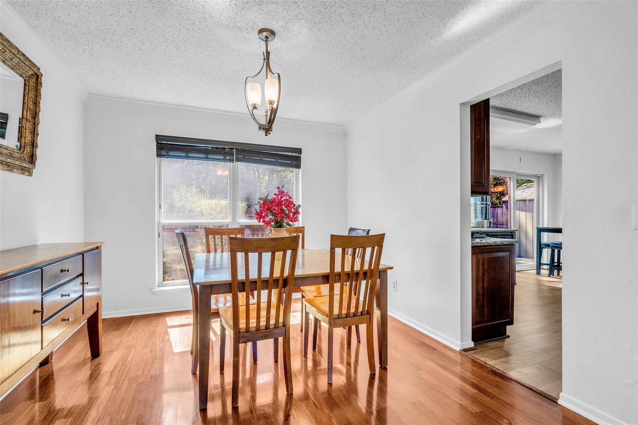 15 E Stony Bridge Circle