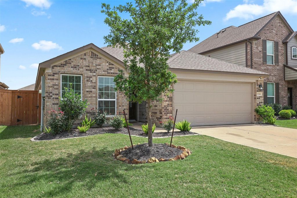 Photo of 2214 Sand Lily Drive, Texas City, TX 77568 (MLS # 17740663)