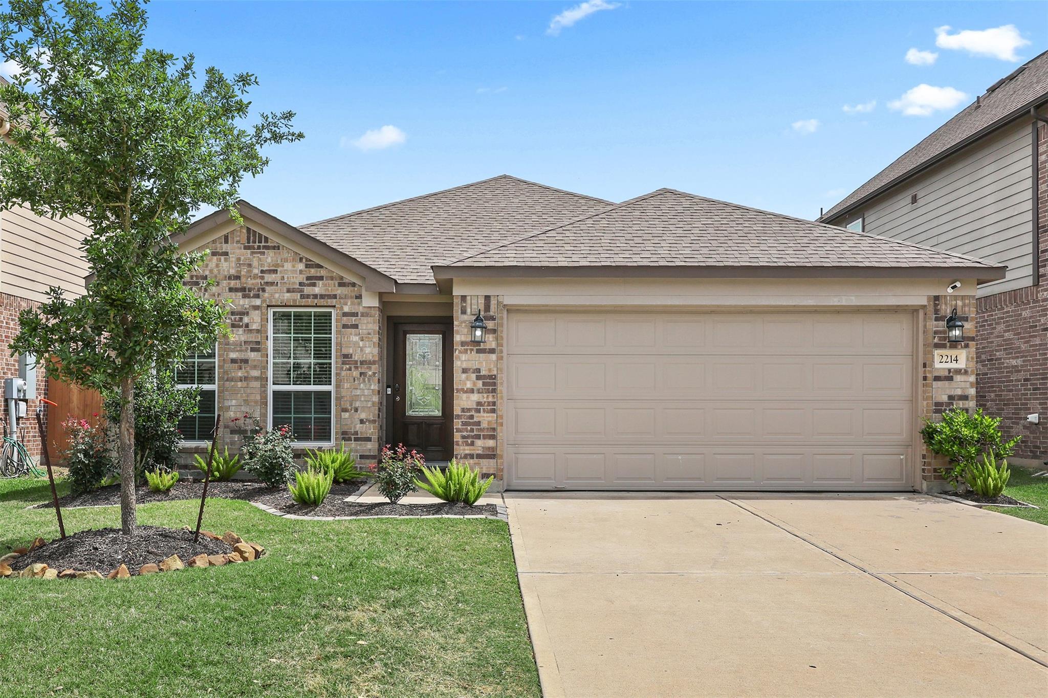 2214 Sand Lily Drive