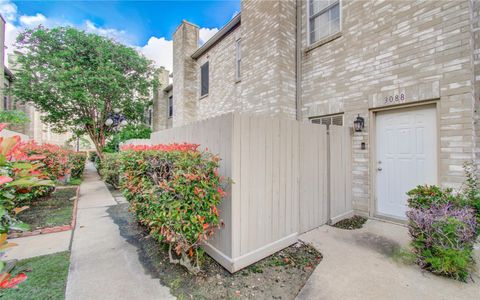 Photo of 3088 Holly Hall Street #3088, Houston, TX 77054 (MLS # 47051488)