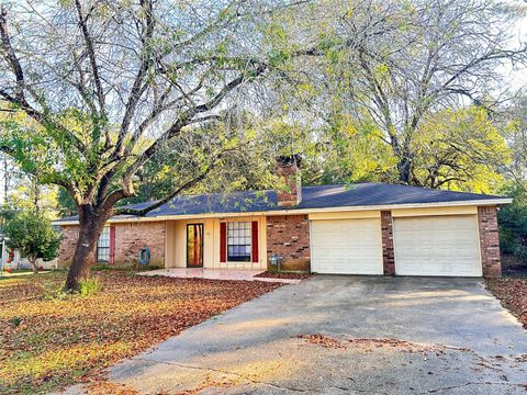 Photo of 708 Myrtle Street, Woodville, TX 75979 (MLS # 98835408)