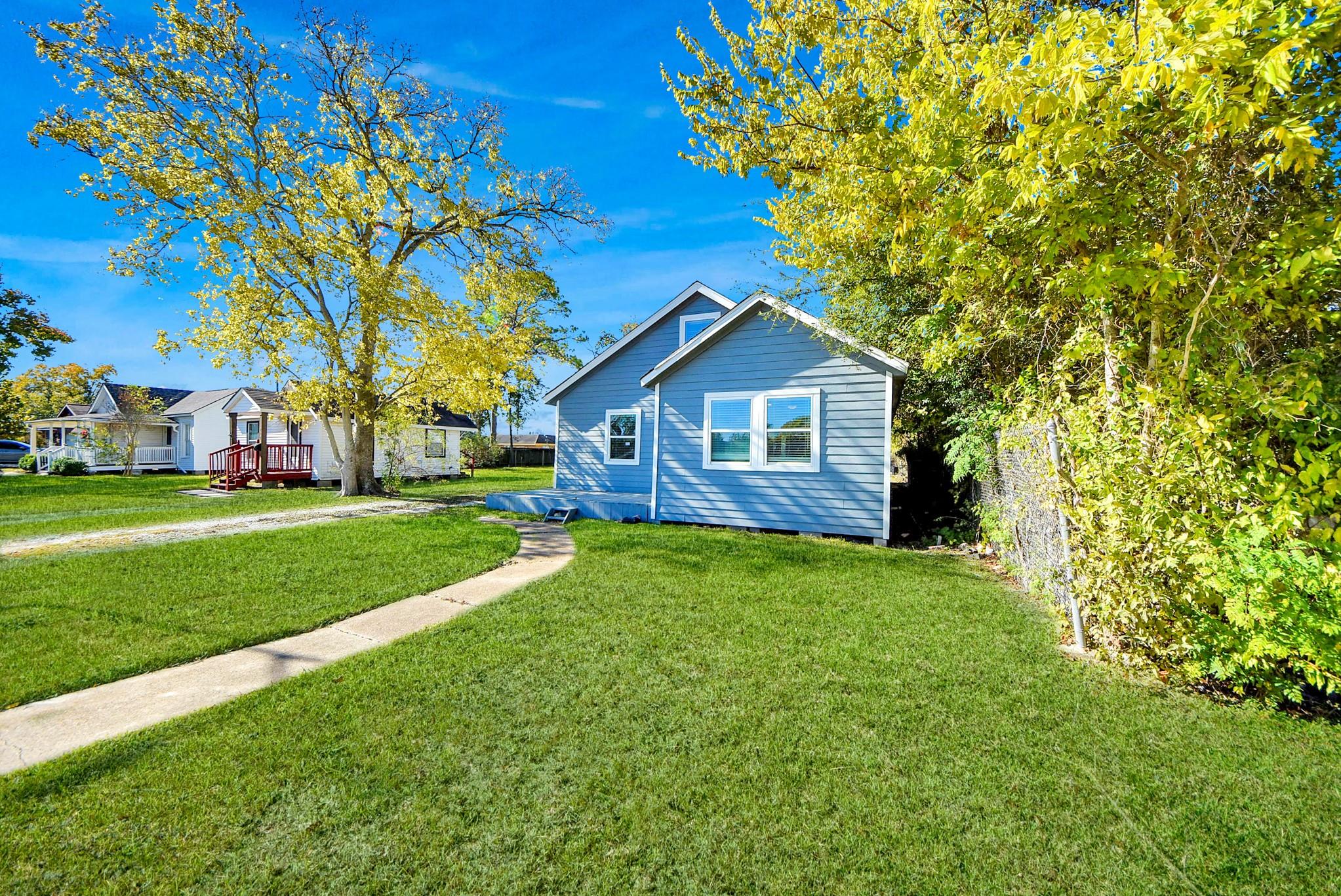 210 S 6th Street