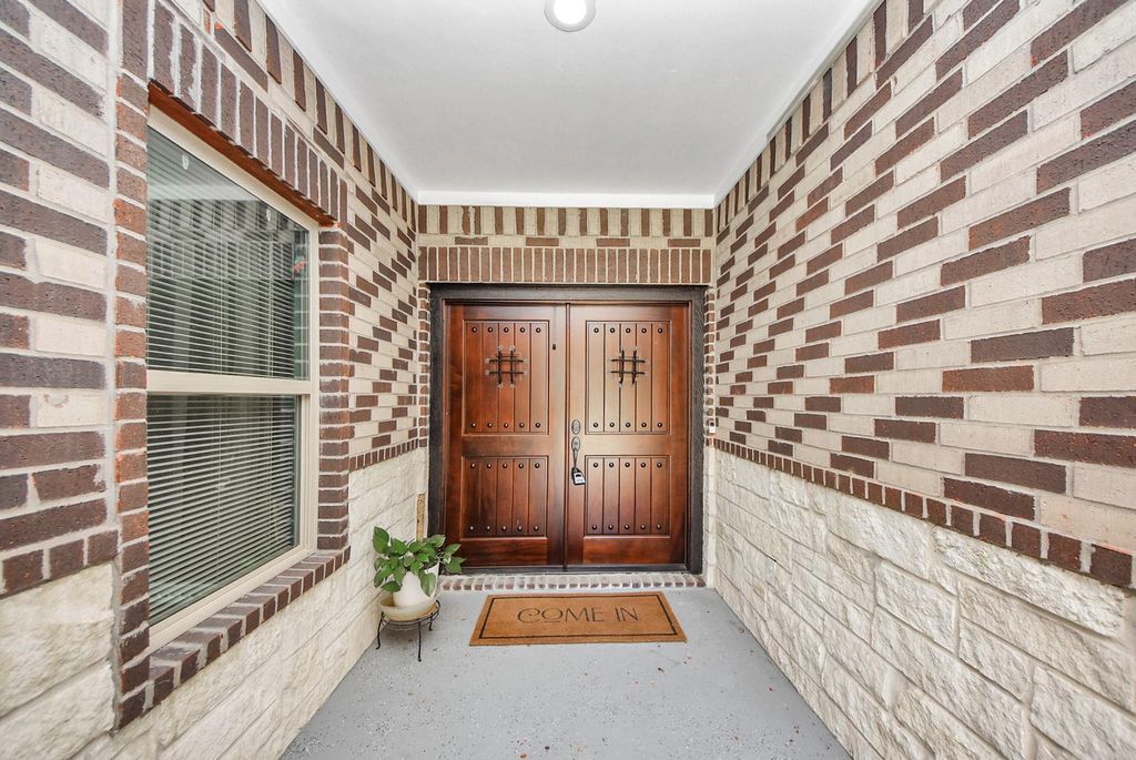 Photo of 213 Newman Court, Conroe, TX 77303 (MLS # 47386338)