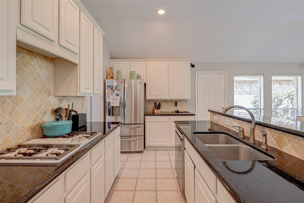 Photo of 1107 Parkhaven Lane, Houston, TX 77077 (MLS # 62967028)