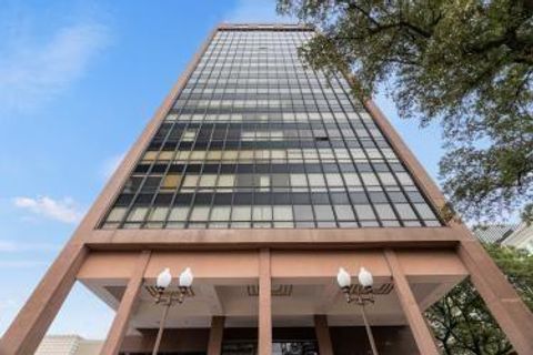 Photo of 5150 Hidalgo Street #1302, Houston, TX 77056 (MLS # 24994031)