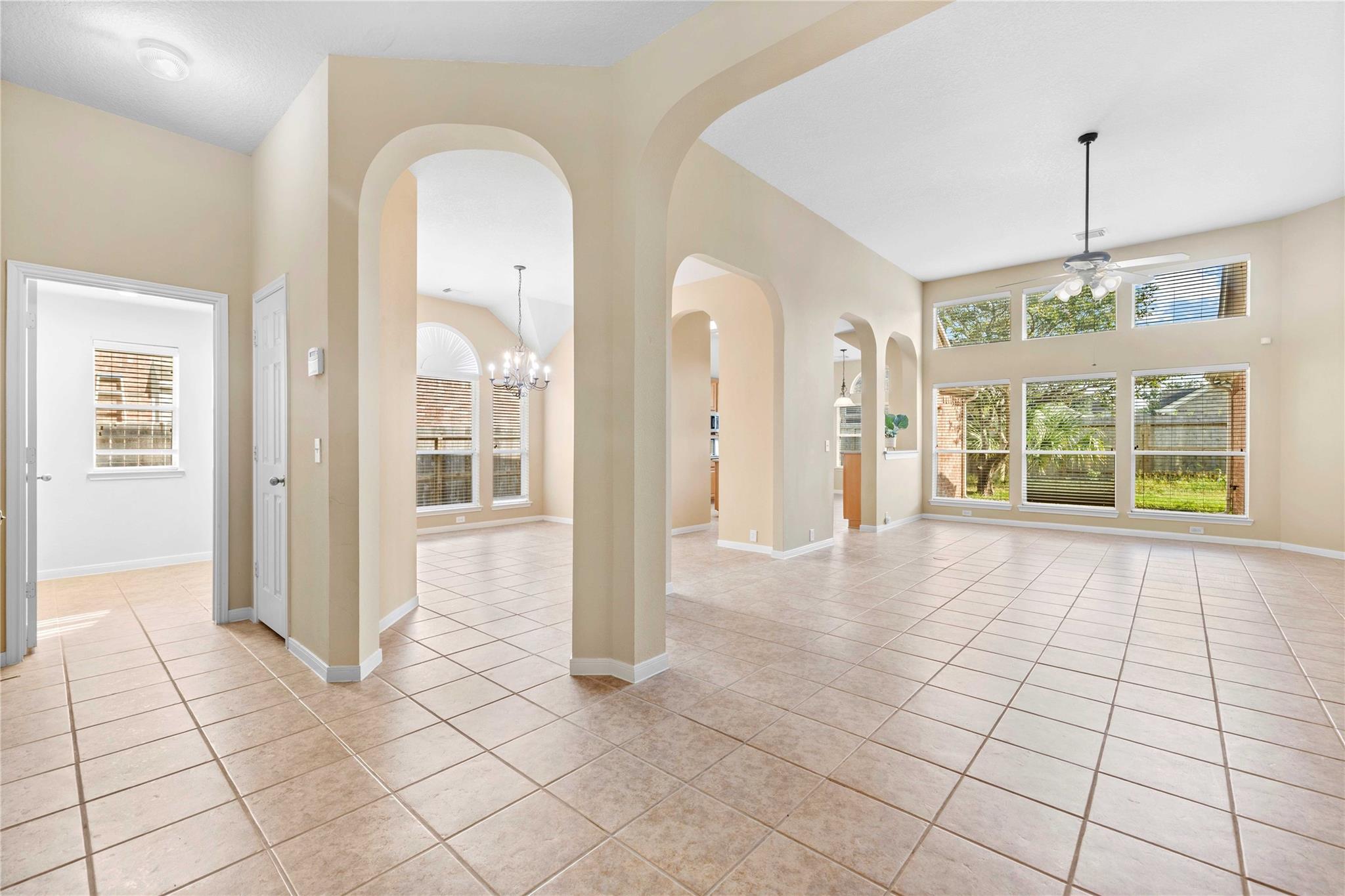 2915 Sandleigh Drive