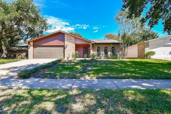 7315 EL CRESTA DR, HOUSTON, TX 77083 - Image 8faa10b80dcfa2b46406496ea085e53b/279784501