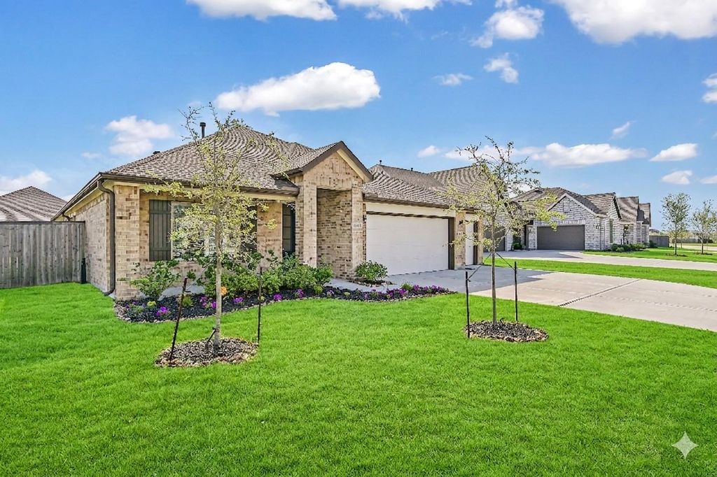 Photo of 9623 Sterling Arbor Drive, Baytown, TX 77521 (MLS # 26574436)