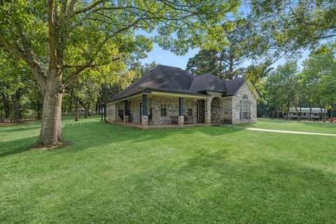 Photo of 180 Harbor View Drive, Livingston, TX 77351 (MLS # 90244218)