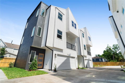 Photo of 1116 Hogan Street, Houston, TX 77009 (MLS # 55032402)