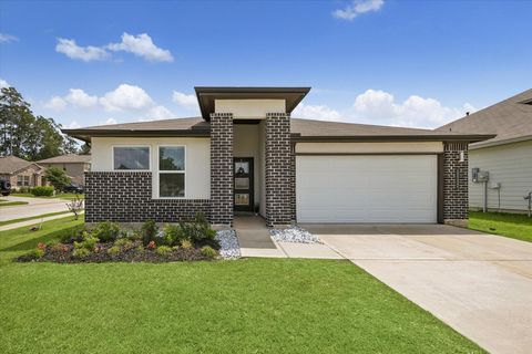 Photo of 12132 Bear River Drive, Conroe, TX 77384 (MLS # 50420591)