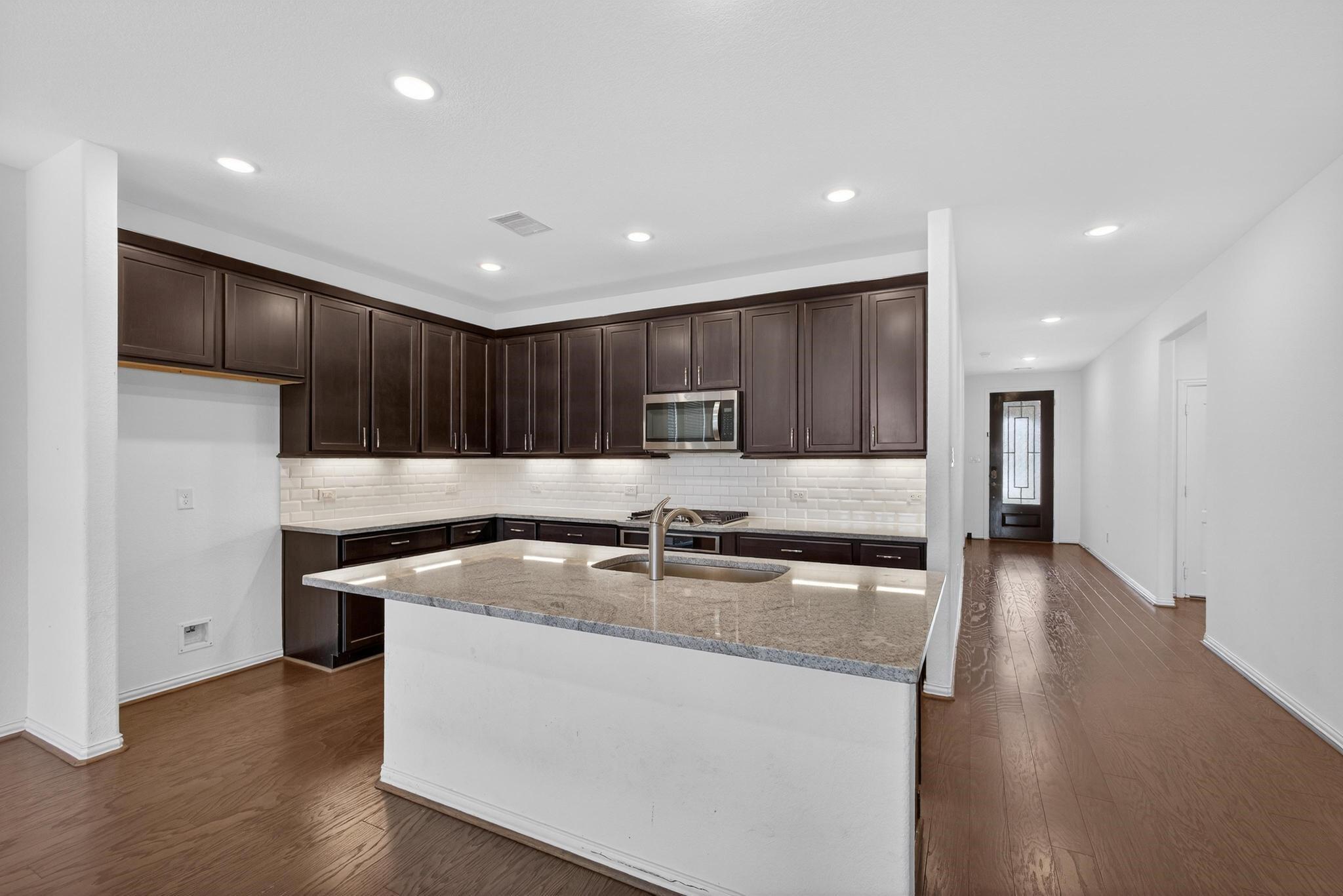 7822 Wayman Pass Pass