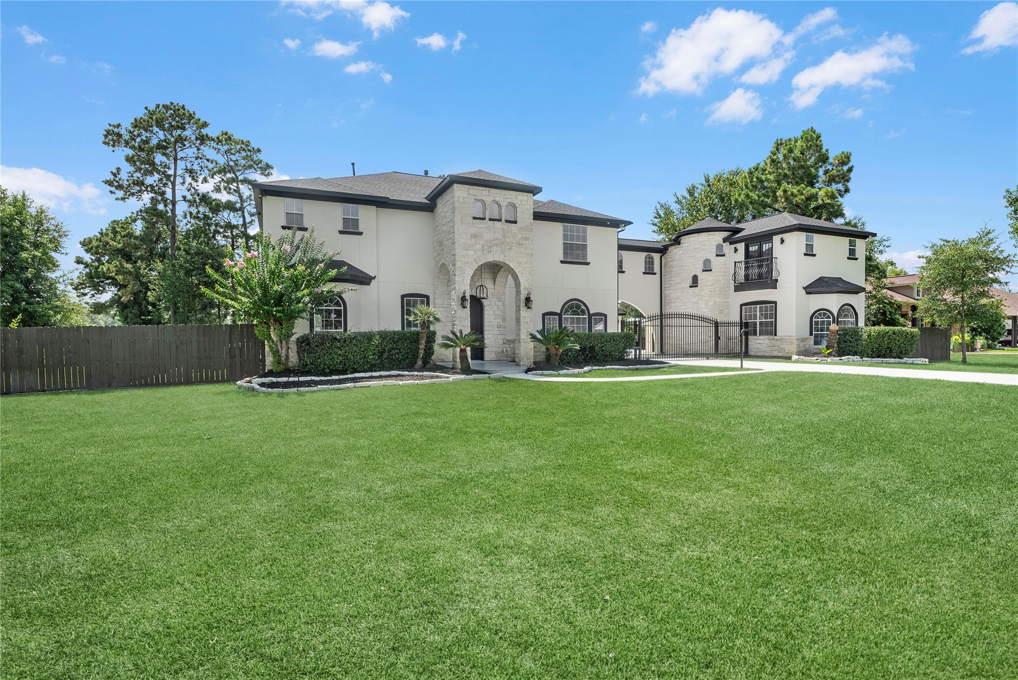 21703 Spur Circle Lane