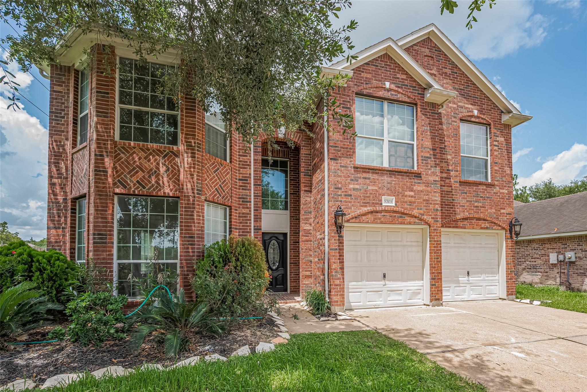 5703 Saragosa Drive