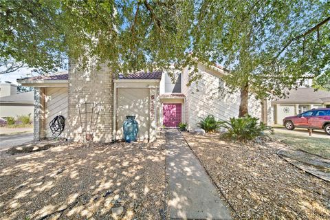 Photo of 6122 Gallant Forest Drive, Houston, TX 77088 (MLS # 33893877) Photo of 6122 Gallant Forest Drive, Houston, TX 77088 (MLS # 33893877)