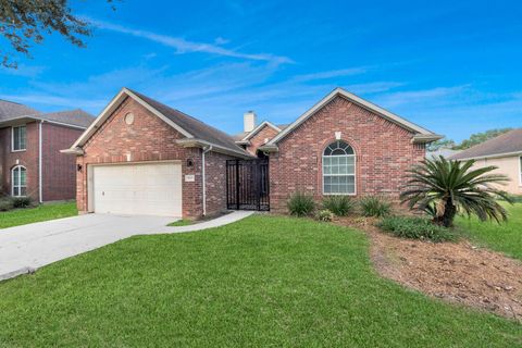 Photo of 1819 Misty Falls Lane, Richmond, TX 77406 (MLS # 72865711)