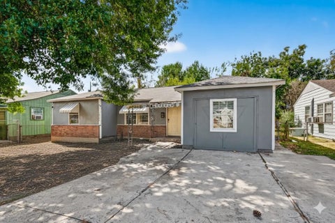 Photo of 10106 Sierra Drive, Houston, TX 77051 (MLS # 86211323)