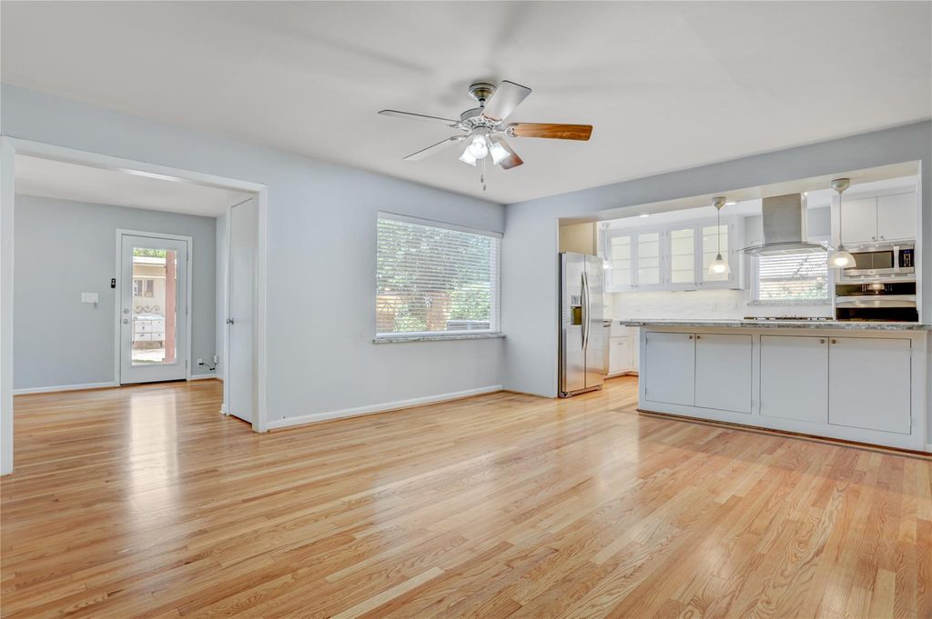Photo of 3617 Murworth Drive, Houston, TX 77025 (MLS # 71678649)