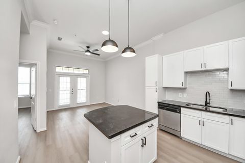 Photo of 6363 San Felipe Street #332, Houston, TX 77057 (MLS # 73217574)