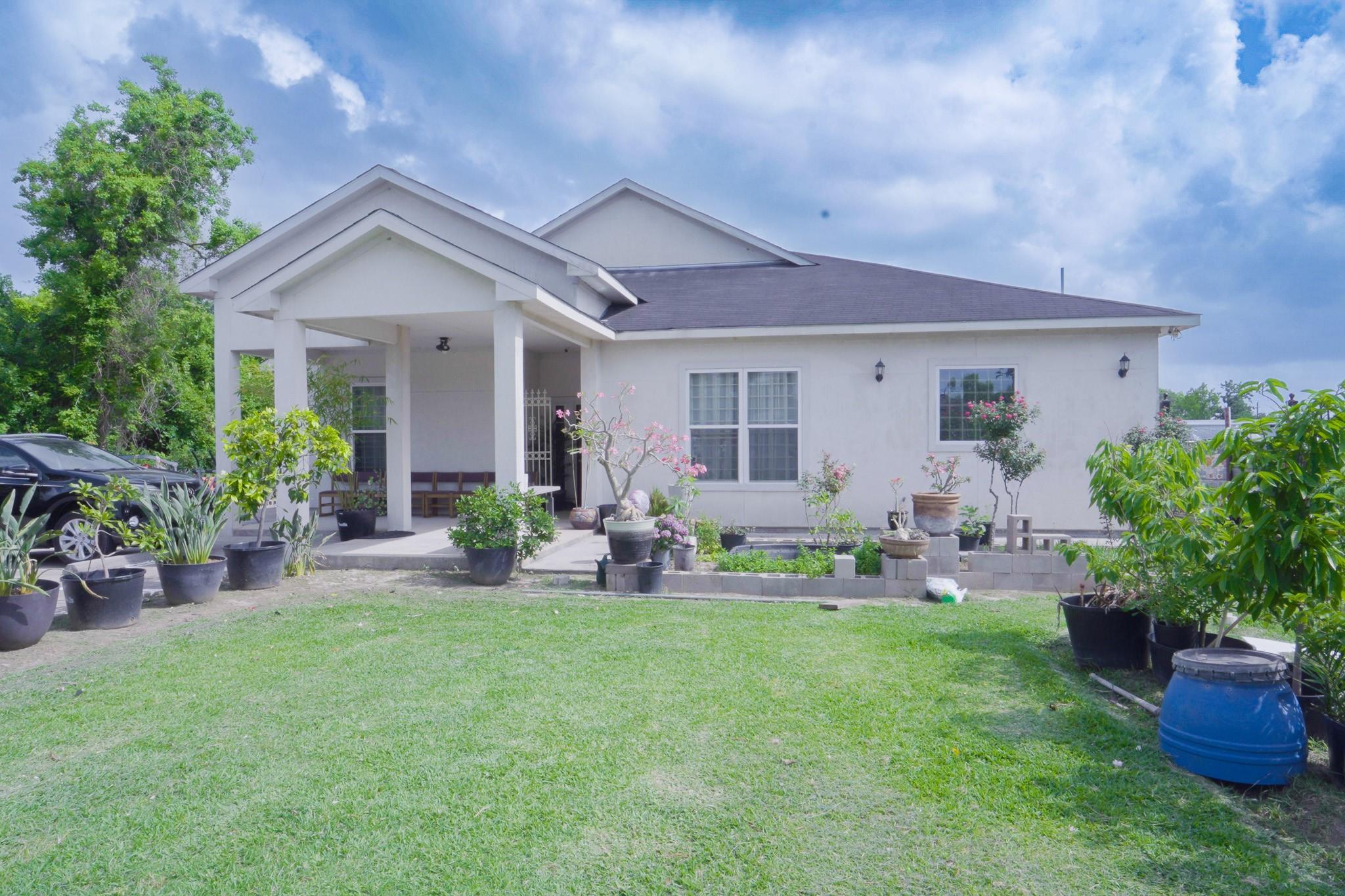 3243 Essie Road