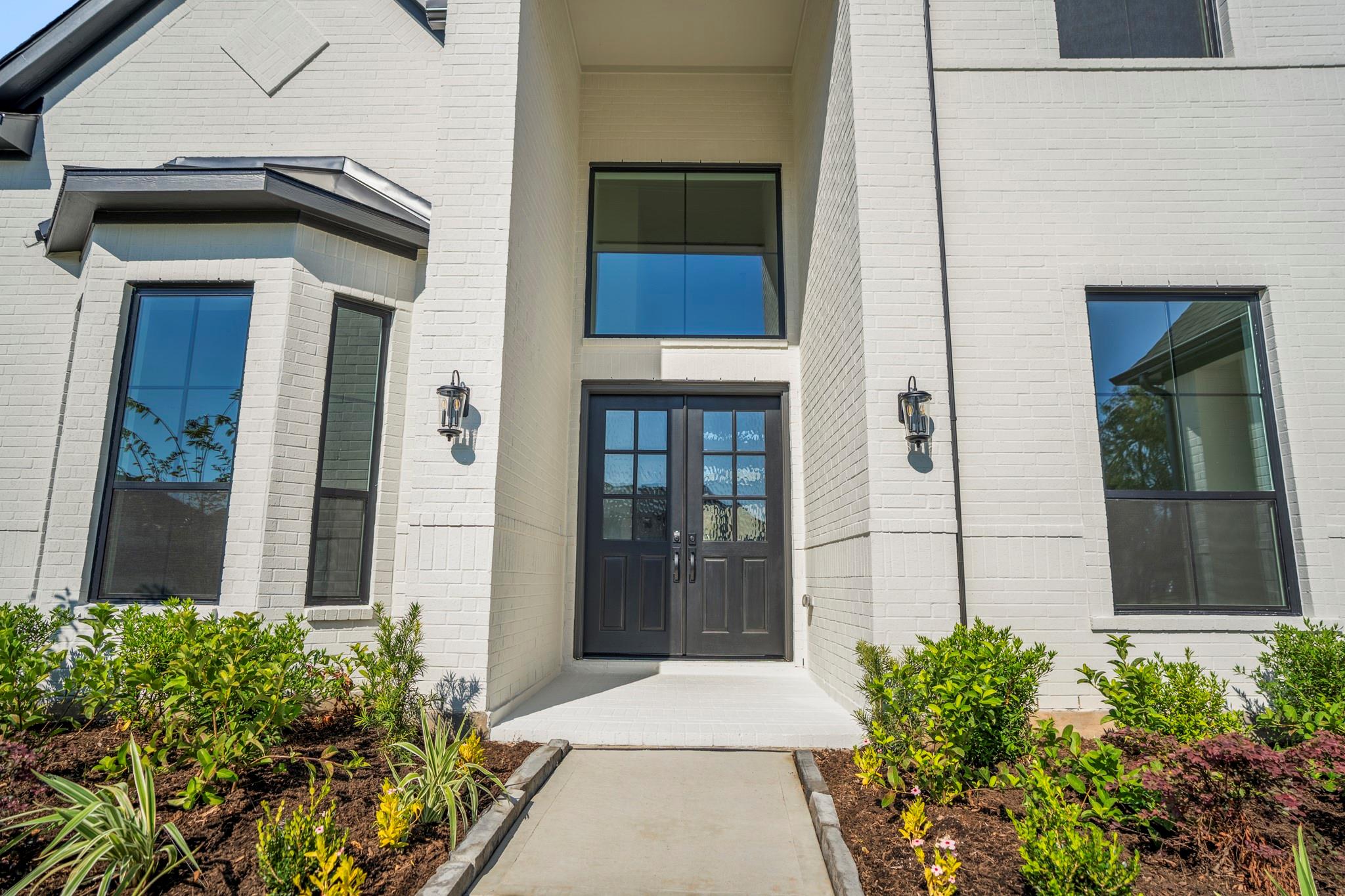 1207 Old Forest Drive