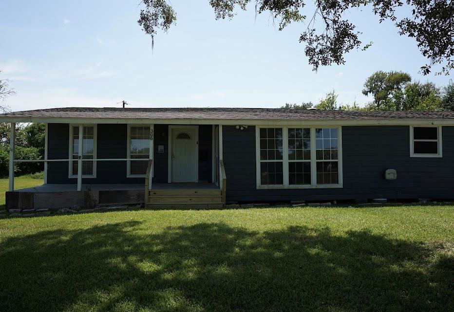 306 Center Way Street