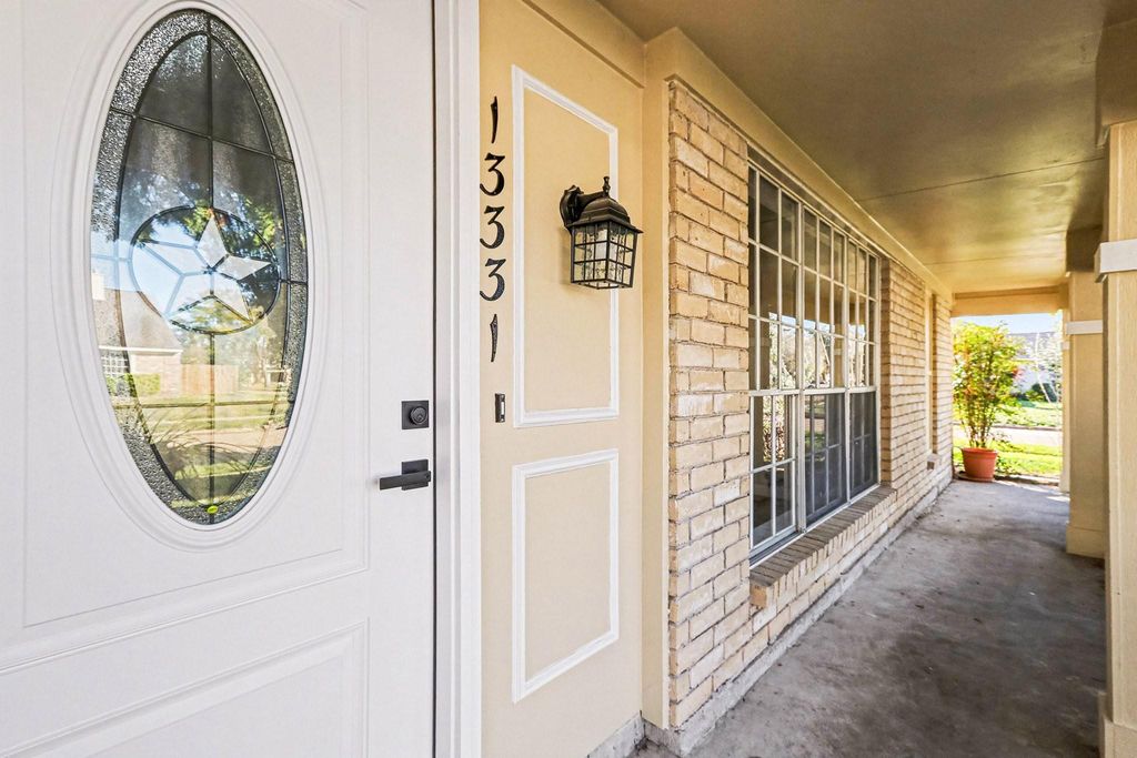 Photo of 13331 Harpers Bridge Drive, Houston, TX 77041 (MLS # 38140268)
