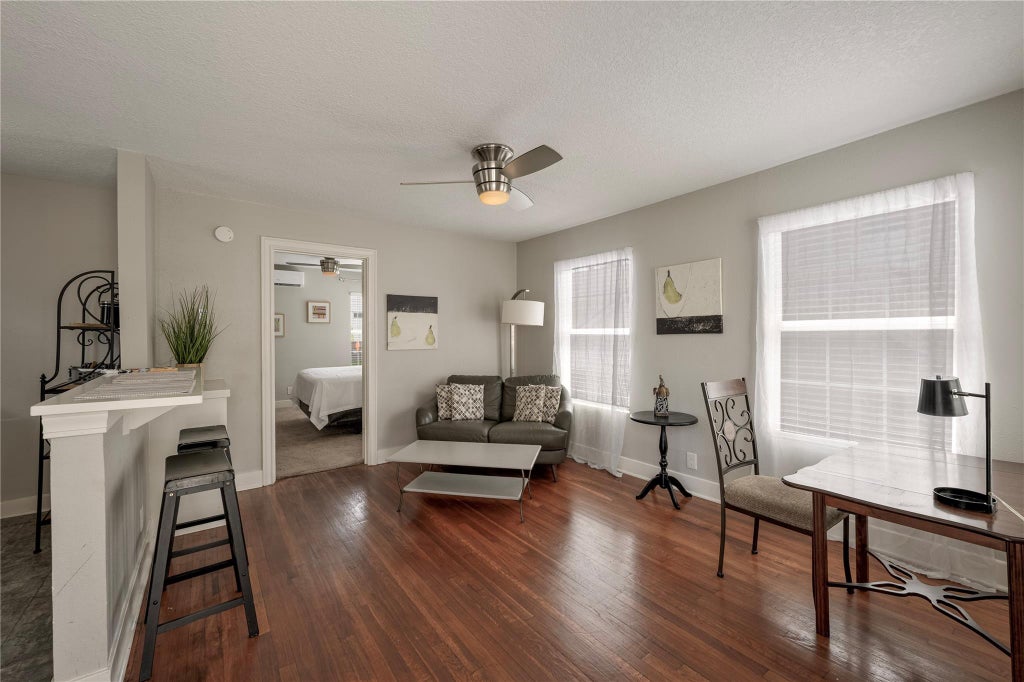 Photo of 3310 Crawford Street #B, Houston, TX 77004 (MLS # 54255560)