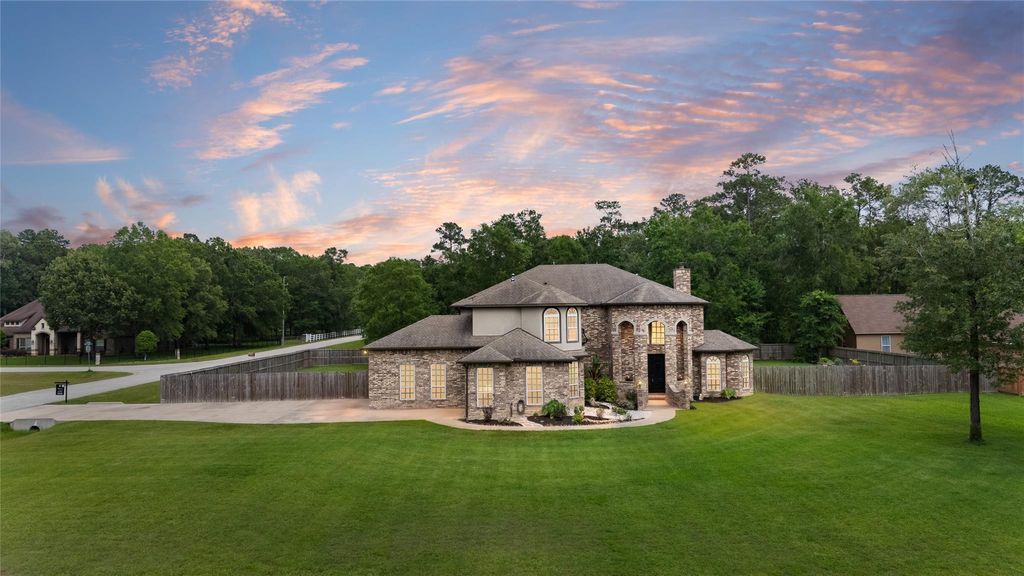 Photo of 1202 Rocky Falls Lane, Huffman, TX 77336 (MLS # 50969070)