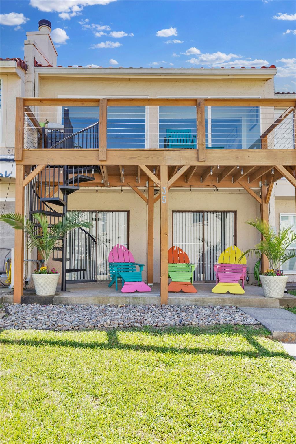 35 Regency Point