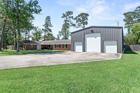 Photo of 13380 Wayside Drive, Beaumont, TX 77713 (MLS # 69507790)