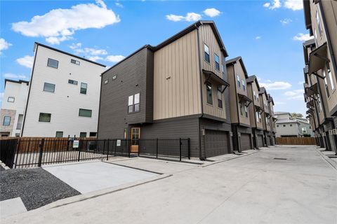 Tiny photo for 1614 Ojeman Road Rd #E, Houston, TX 77055 (MLS # 96723426)