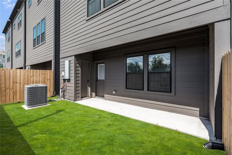 Tiny photo for 1614 Ojeman Road Rd #E, Houston, TX 77055 (MLS # 96723426)