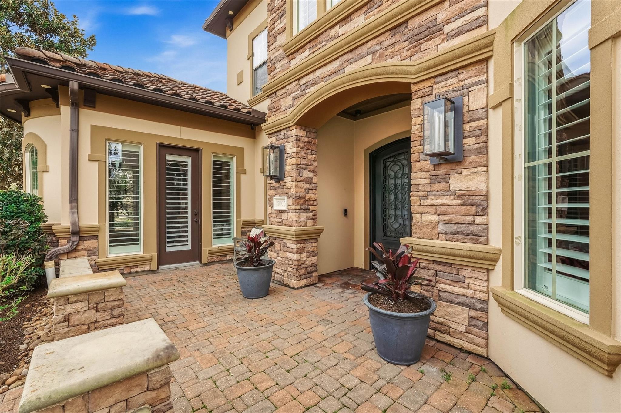 5006 Water View Bend